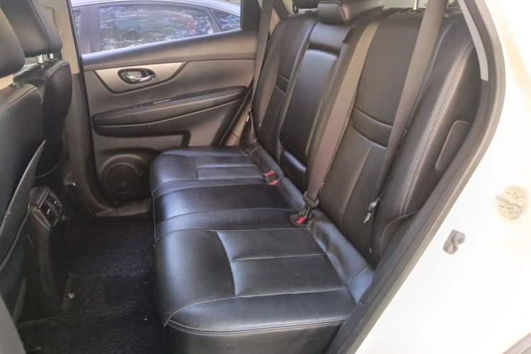 Used Nissan X-Trail 2015 2.0L CVT Comfort MAX Edition 2WD Left Rear Seat