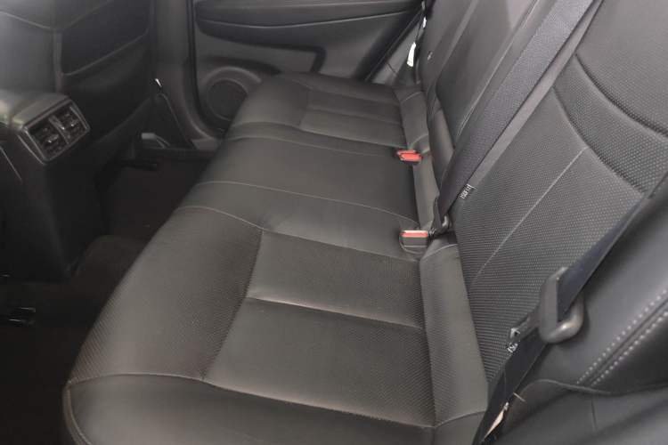 Used Nissan X-Trail 2015 2.0L CVT Comfort MAX Edition 2WD Left Rear Seat