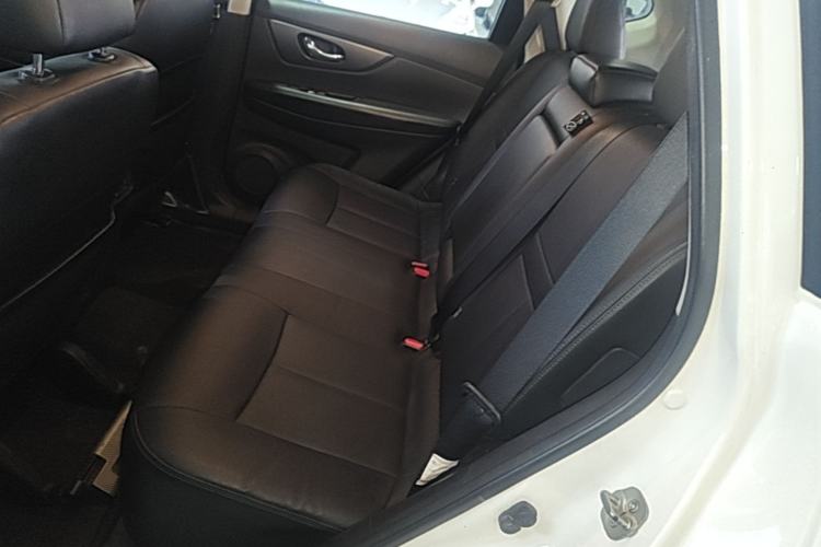 Used Nissan X-Trail 2015 2.0L CVT Comfort MAX Edition 2WD Left Rear Seat