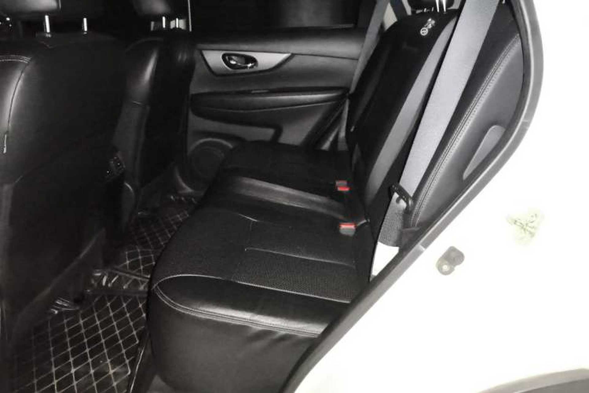 Used Nissan X-Trail 2015 2.0L CVT Comfort MAX Edition 2WD Left Rear Seat