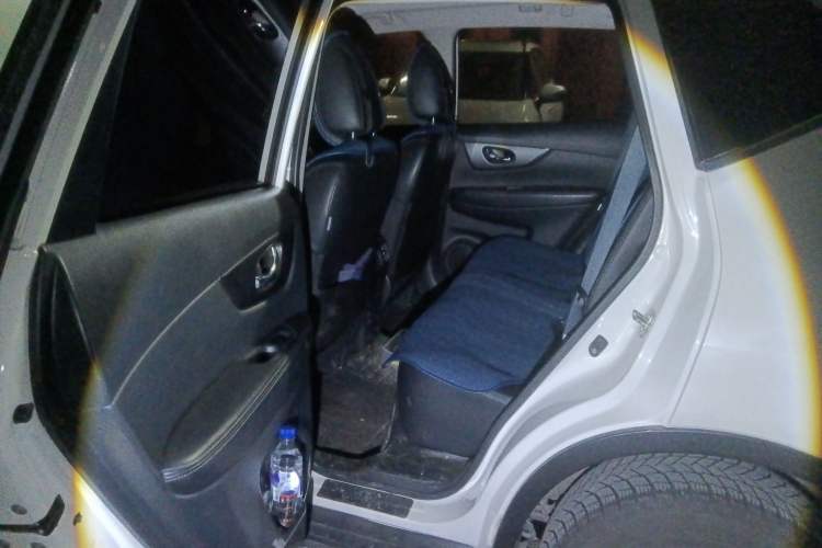 Used Nissan X-Trail 2015 2.0L CVT Comfort MAX Edition 2WD Left Rear Seat