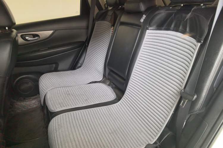 Used Nissan X-Trail 2015 2.0L CVT Comfort MAX Edition 2WD Left Rear Seat