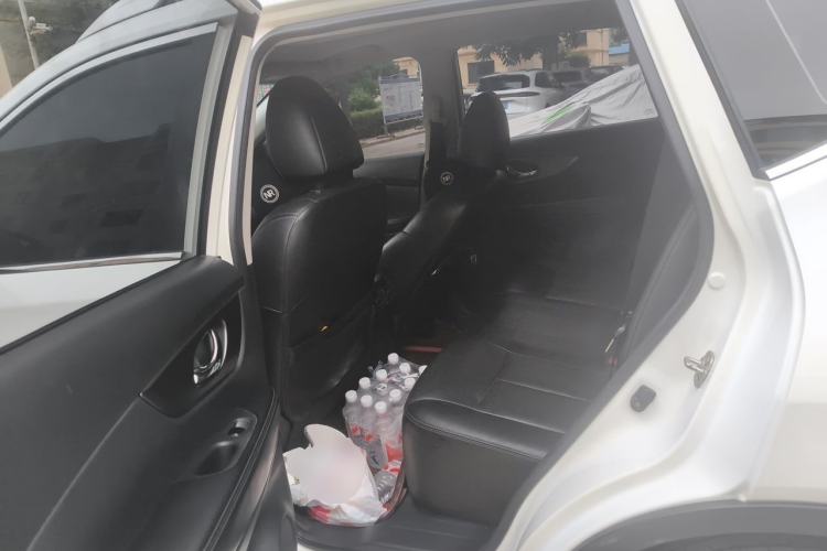 Used Nissan X-Trail 2015 2.0L CVT Comfort MAX Edition 2WD Left Rear Seat