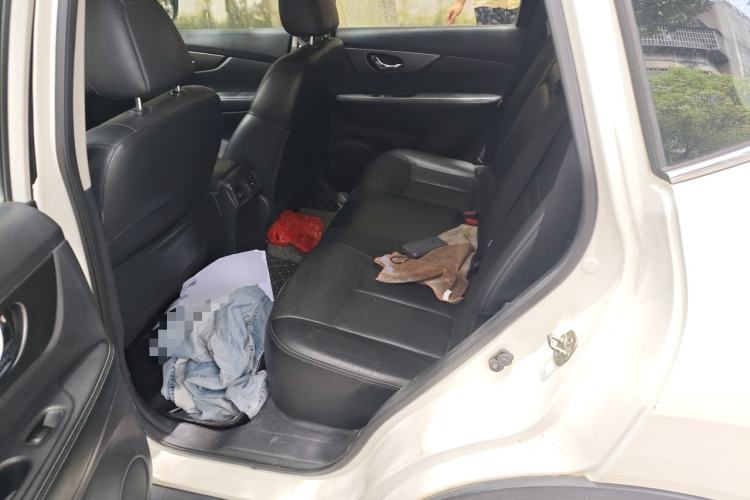 Used Nissan X-Trail 2015 2.0L CVT Comfort MAX Edition 2WD Left Rear Seat