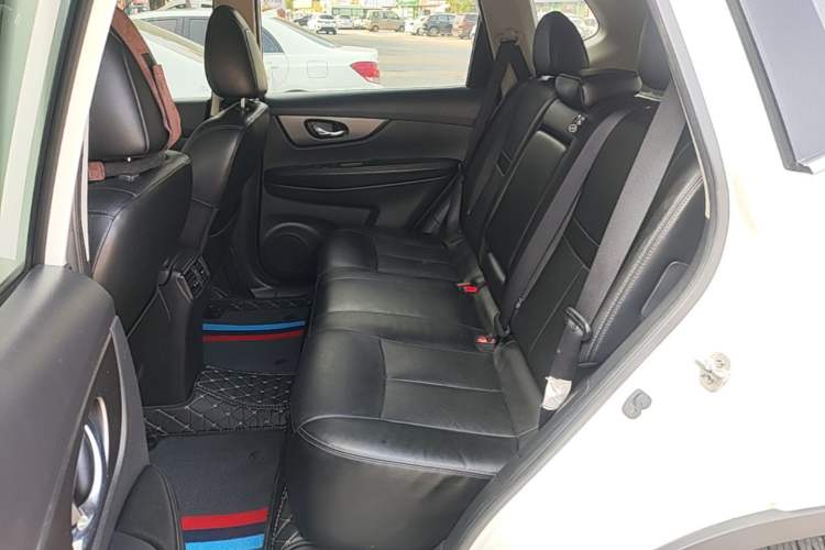 Used Nissan X-Trail 2015 2.0L CVT Comfort MAX Edition 2WD Left Rear Seat