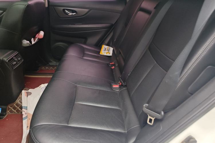Used Nissan X-Trail 2015 2.0L CVT Comfort MAX Edition 2WD Left Rear Seat