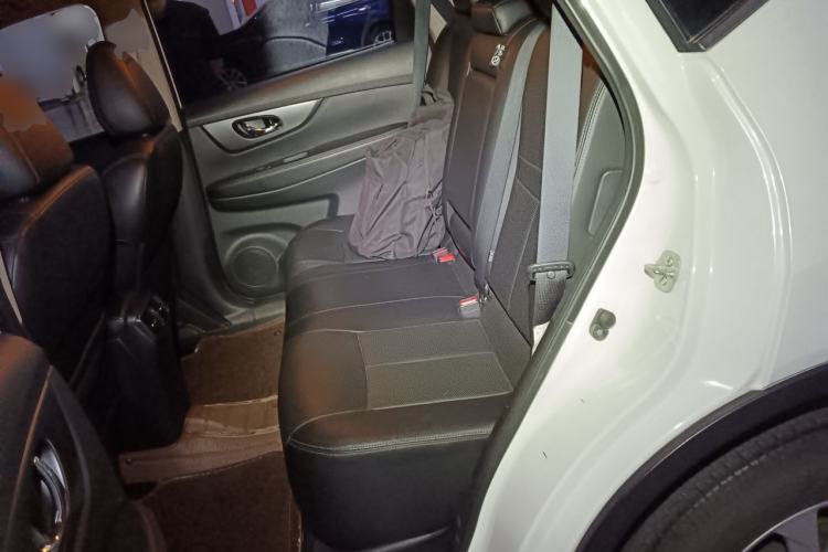 Used Nissan X-Trail 2015 2.0L CVT Comfort MAX Edition 2WD Left Rear Seat