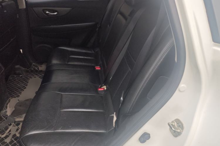 Used Nissan X-Trail 2015 2.0L CVT Comfort MAX Edition 2WD Left Rear Seat