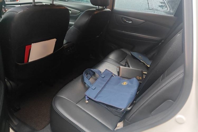 Used Nissan X-Trail 2015 2.0L CVT Comfort MAX Edition 2WD Left Rear Seat