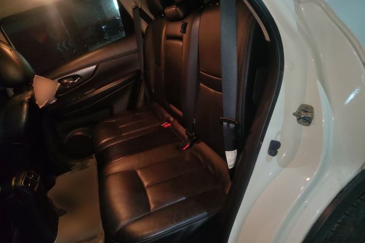 Used Nissan X-Trail 2015 2.0L CVT Comfort MAX Edition 2WD Left Rear Seat
