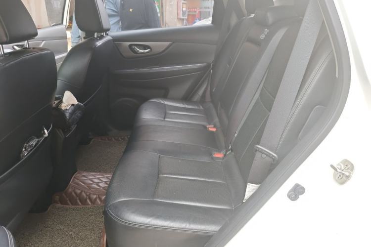 Used Nissan X-Trail 2015 2.0L CVT Comfort MAX Edition 2WD Left Rear Seat