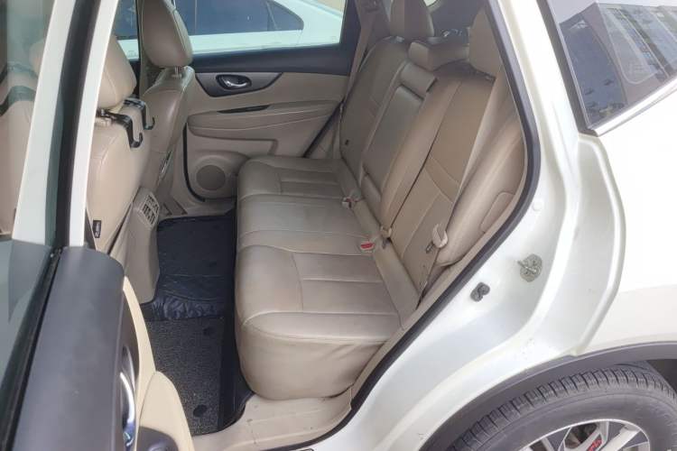 Used Nissan X-Trail 2015 2.0L CVT Comfort MAX Edition 2WD Left Rear Seat