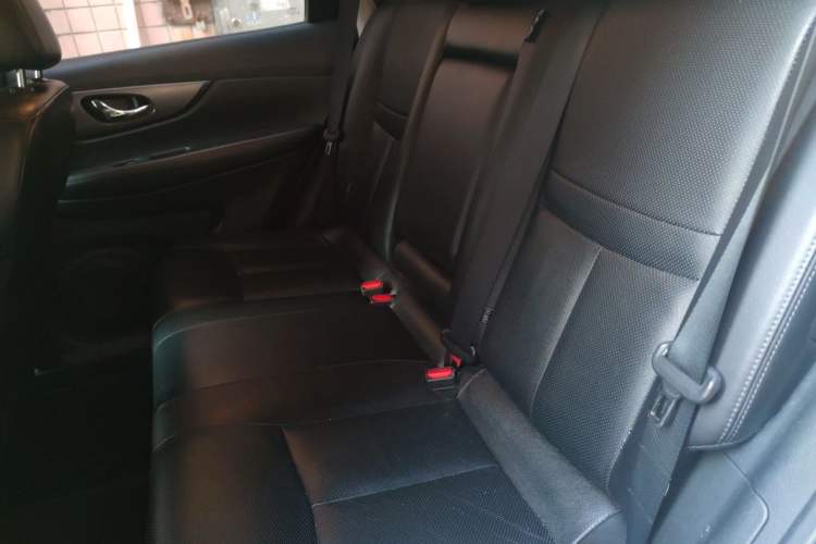 Used Nissan X-Trail 2015 2.0L CVT Comfort MAX Edition 2WD Left Rear Seat