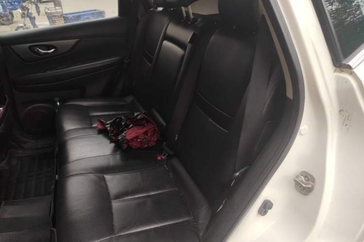 Used Nissan X-Trail 2015 2.0L CVT Comfort MAX Edition 2WD Left Rear Seat