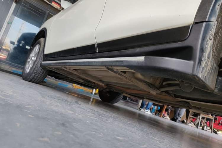 Used Nissan X-Trail 2015 2.0L CVT Comfort MAX Edition 2WD Left Side Sill