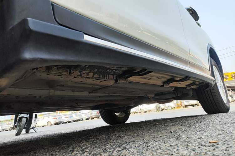 Used Nissan X-Trail 2015 2.0L CVT Comfort MAX Edition 2WD Left Side Sill