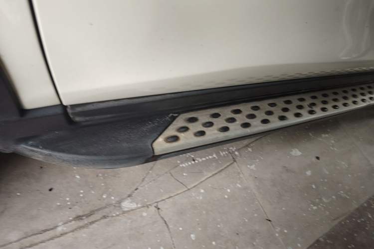 Used Nissan X-Trail 2015 2.0L CVT Comfort MAX Edition 2WD Left Side Sill