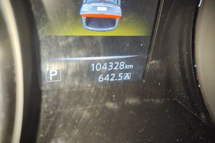 Used Nissan X-Trail 2015 2.0L CVT Comfort MAX Edition 2WD Odometer Close Up