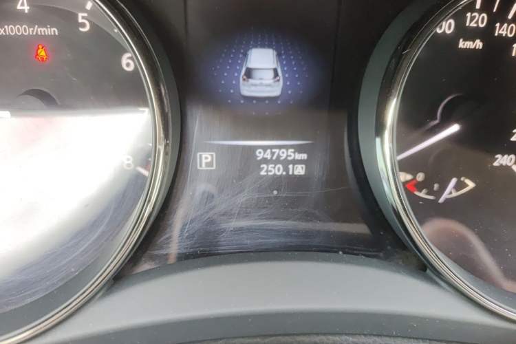 Used Nissan X-Trail 2015 2.0L CVT Comfort MAX Edition 2WD Odometer Close Up