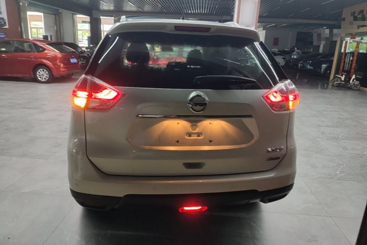 Used Nissan X-Trail 2015 2.0L CVT Comfort MAX Edition 2WD Rear