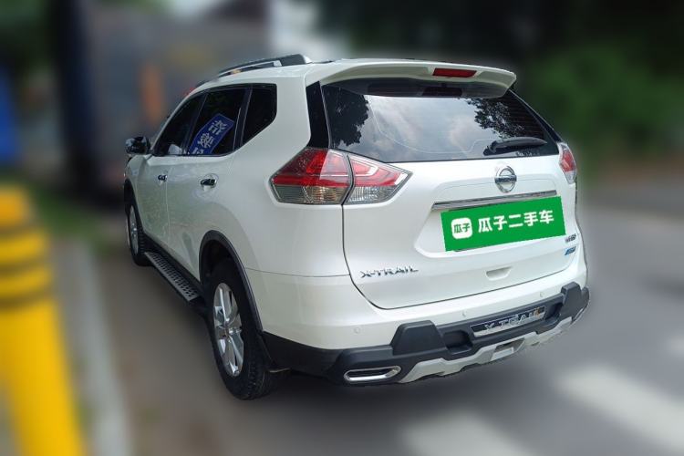 Used Nissan X-Trail 2015 2.5L CVT Leading MAX Edition 4WD Rear Left 45 Deg