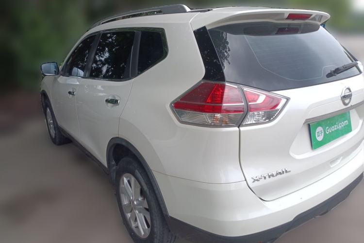 Used Nissan X-Trail 2015 2.5L CVT Leading MAX Edition 4WD Rear Left 45 Deg