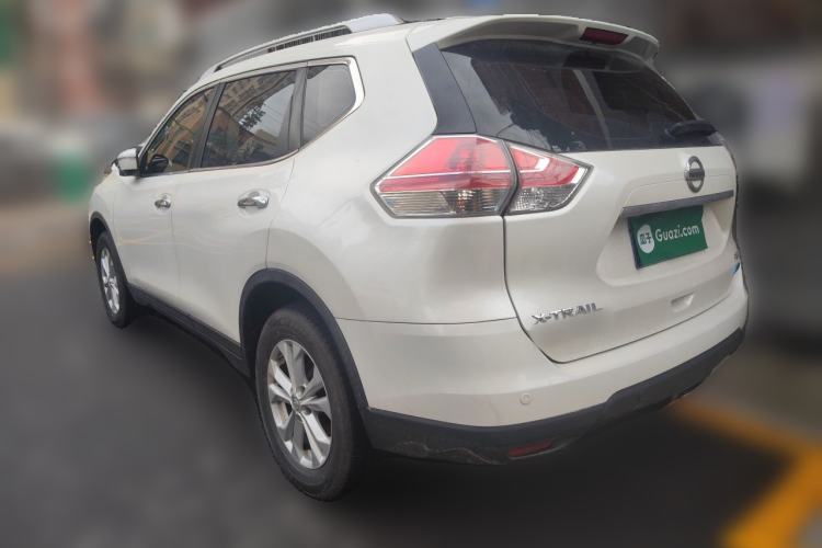Used Nissan X-Trail 2015 2.5L CVT Leading MAX Edition 4WD Rear Left 45 Deg