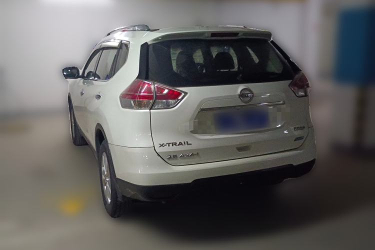 Used Nissan X-Trail 2015 2.5L CVT Leading MAX Edition 4WD Rear Left 45 Deg