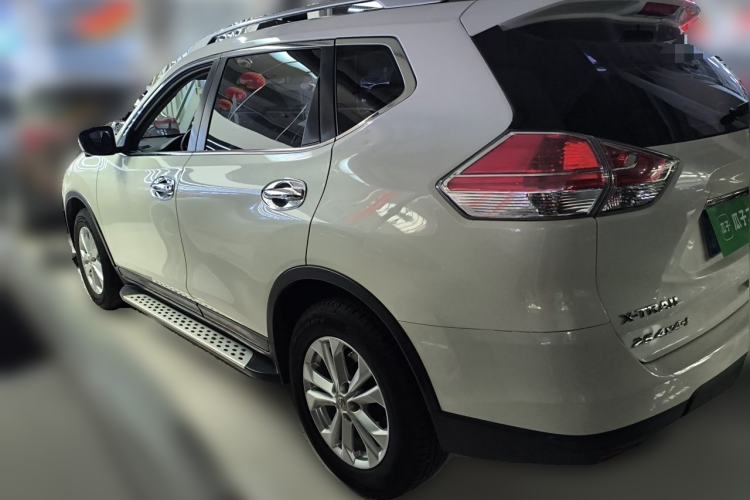 Used Nissan X-Trail 2015 2.5L CVT Leading MAX Edition 4WD Rear Left 45 Deg