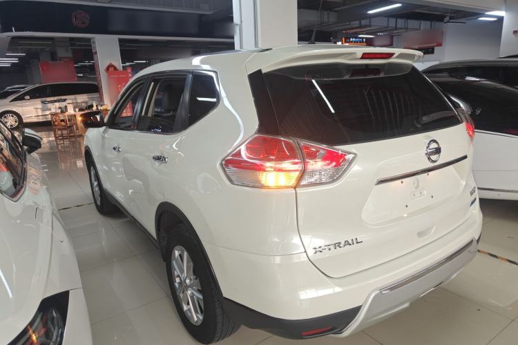 Used Nissan X-Trail 2015 2.0L CVT Comfort MAX Edition 2WD Rear Left 45 Deg