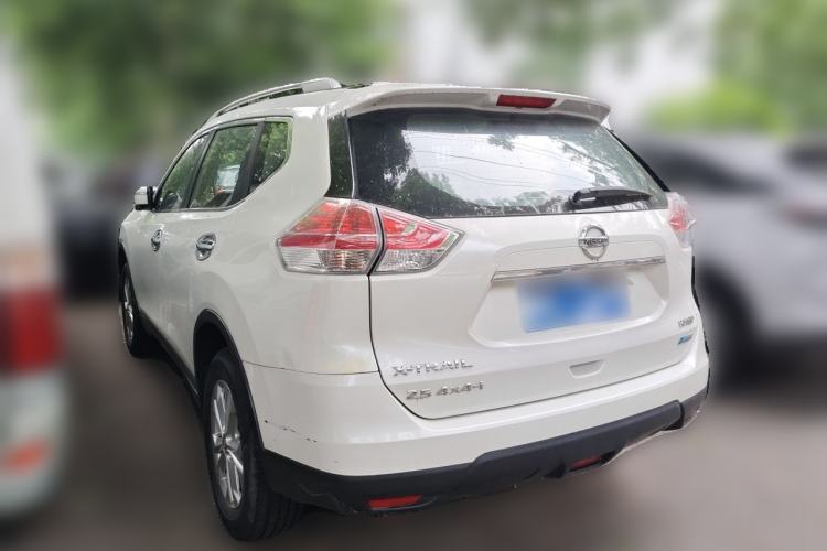Used Nissan X-Trail 2015 2.5L CVT Leading MAX Edition 4WD Rear Left 45 Deg