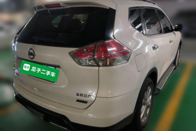 Used Nissan X-Trail 2015 2.0L CVT Comfort MAX Edition 2WD Rear Right 45 Deg