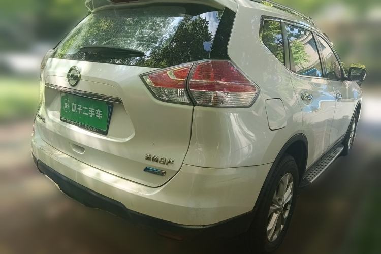 Used Nissan X-Trail 2015 2.0L CVT Comfort MAX Edition 2WD Rear Right 45 Deg