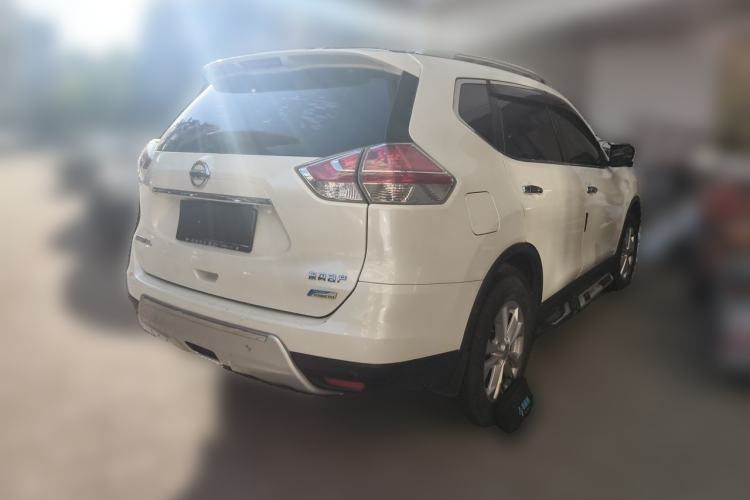 Used Nissan X-Trail 2015 2.0L CVT Comfort MAX Edition 2WD Rear Right 45 Deg