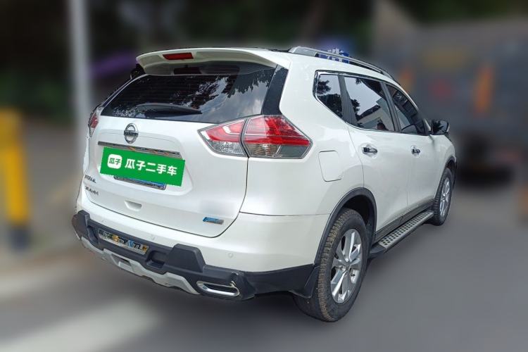 Used Nissan X-Trail 2015 2.5L CVT Leading MAX Edition 4WD Rear Right 45 Deg