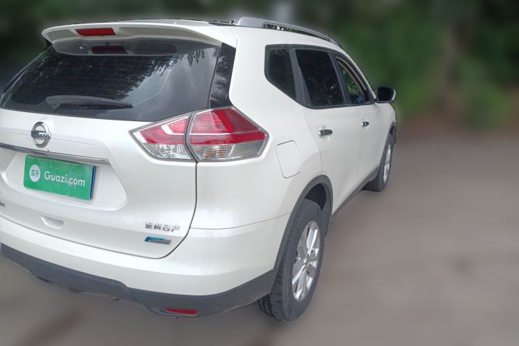 Used Nissan X-Trail 2015 2.5L CVT Leading MAX Edition 4WD Rear Right 45 Deg