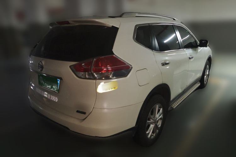 Used Nissan X-Trail 2015 2.0L CVT Comfort MAX Edition 2WD Rear Right 45 Deg