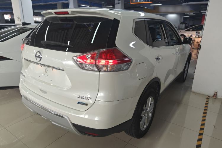 Used Nissan X-Trail 2015 2.0L CVT Comfort MAX Edition 2WD Rear Right 45 Deg
