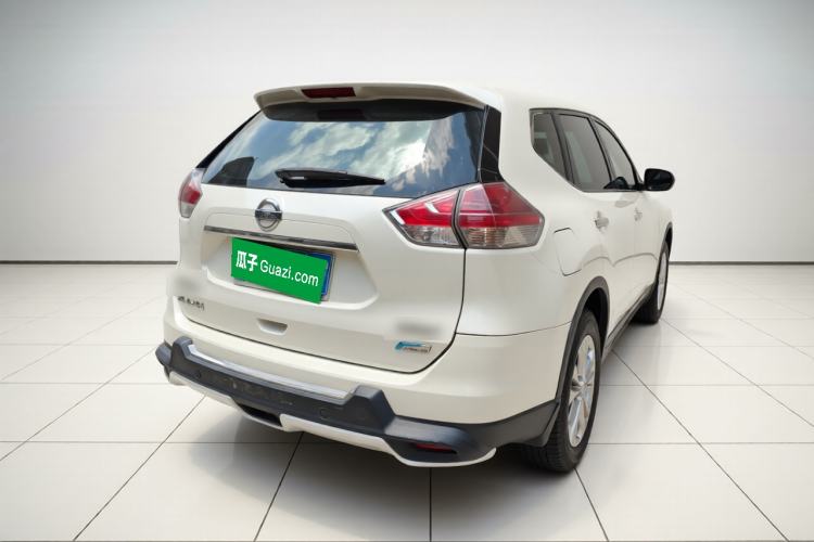 Used Nissan X-Trail 2015 2.0L CVT Comfort MAX Edition 2WD Rear Right 45 Deg