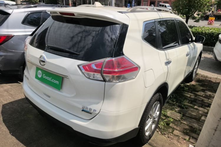 Used Nissan X-Trail 2015 2.0L CVT Comfort MAX Edition 2WD Rear Right 45 Deg