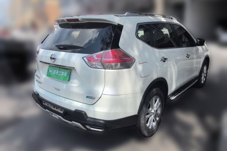 Used Nissan X-Trail 2015 2.5L CVT Leading MAX Edition 4WD Rear Right 45 Deg