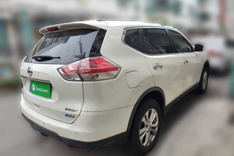 Used Nissan X-Trail 2015 2.0L CVT Comfort MAX Edition 2WD Rear Right 45 Deg
