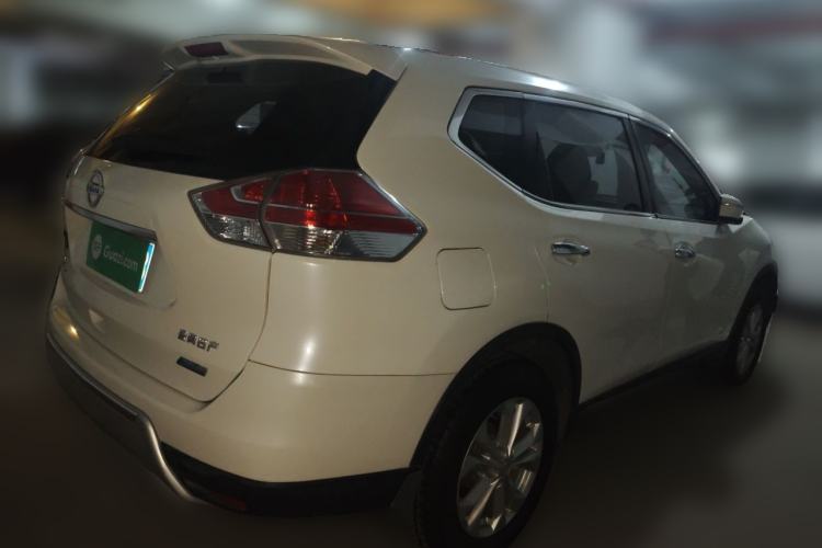 Used Nissan X-Trail 2015 2.0L CVT Comfort MAX Edition 2WD Rear Right 45 Deg