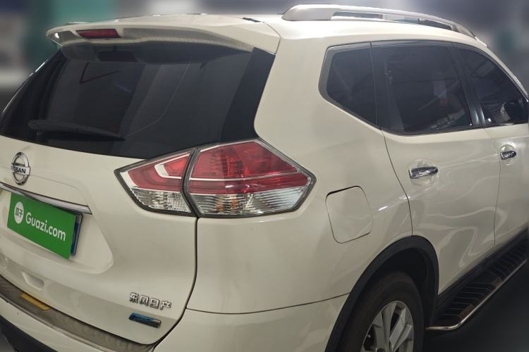 Used Nissan X-Trail 2015 2.0L CVT Comfort MAX Edition 2WD Rear Right 45 Deg