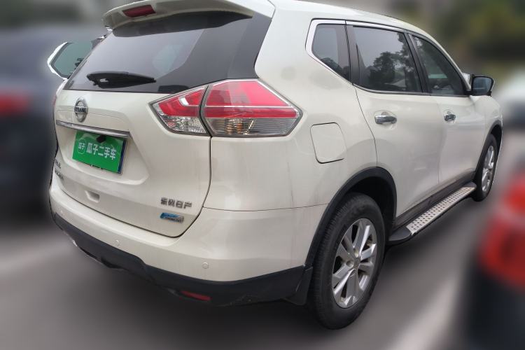 Used Nissan X-Trail 2015 2.0L CVT Comfort MAX Edition 2WD Rear Right 45 Deg