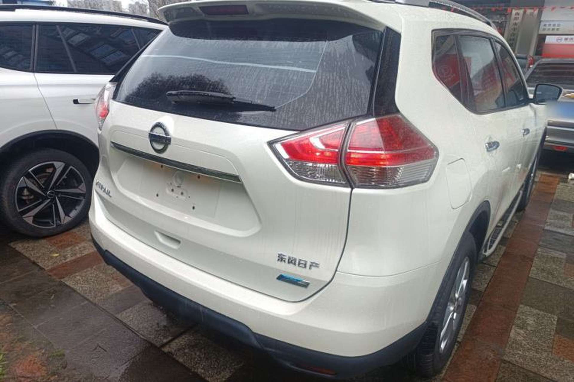 Used Nissan X-Trail 2015 2.0L CVT Comfort MAX Edition 2WD Rear Right 45 Deg