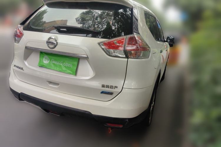 Used Nissan X-Trail 2015 2.0L CVT Comfort MAX Edition 2WD Rear Right 45 Deg