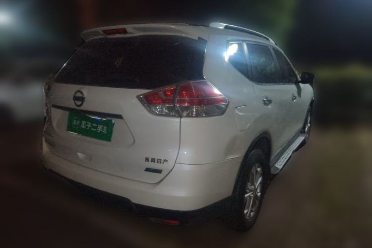 Used Nissan X-Trail 2015 2.5L CVT Leading MAX Edition 4WD Rear Right 45 Deg
