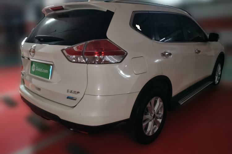 Used Nissan X-Trail 2015 2.0L CVT Comfort MAX Edition 2WD Rear Right 45 Deg
