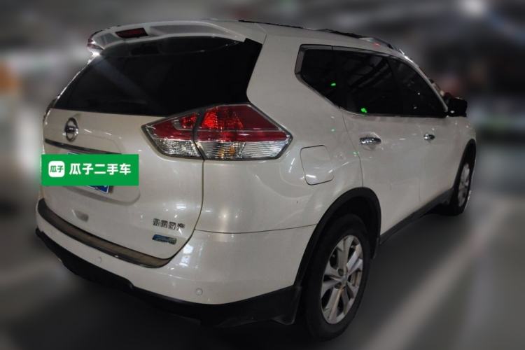 Used Nissan X-Trail 2015 2.0L CVT Comfort MAX Edition 2WD Rear Right 45 Deg